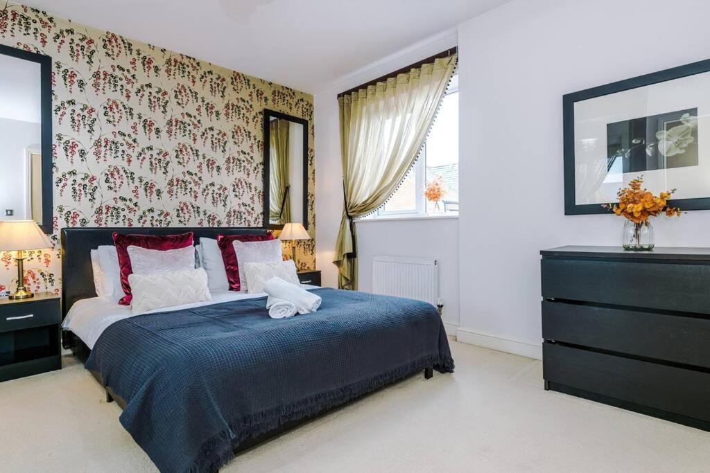Stylish Townhouse Chester City Centre With Parking ภายนอก รูปภาพ