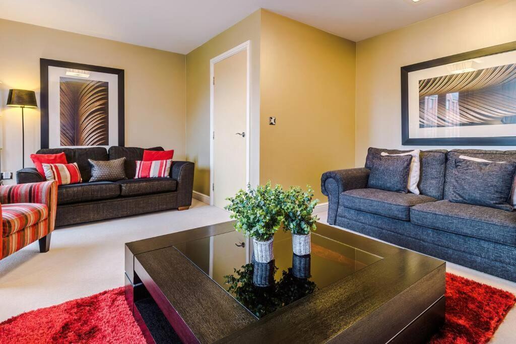 Stylish Townhouse Chester City Centre With Parking ภายนอก รูปภาพ