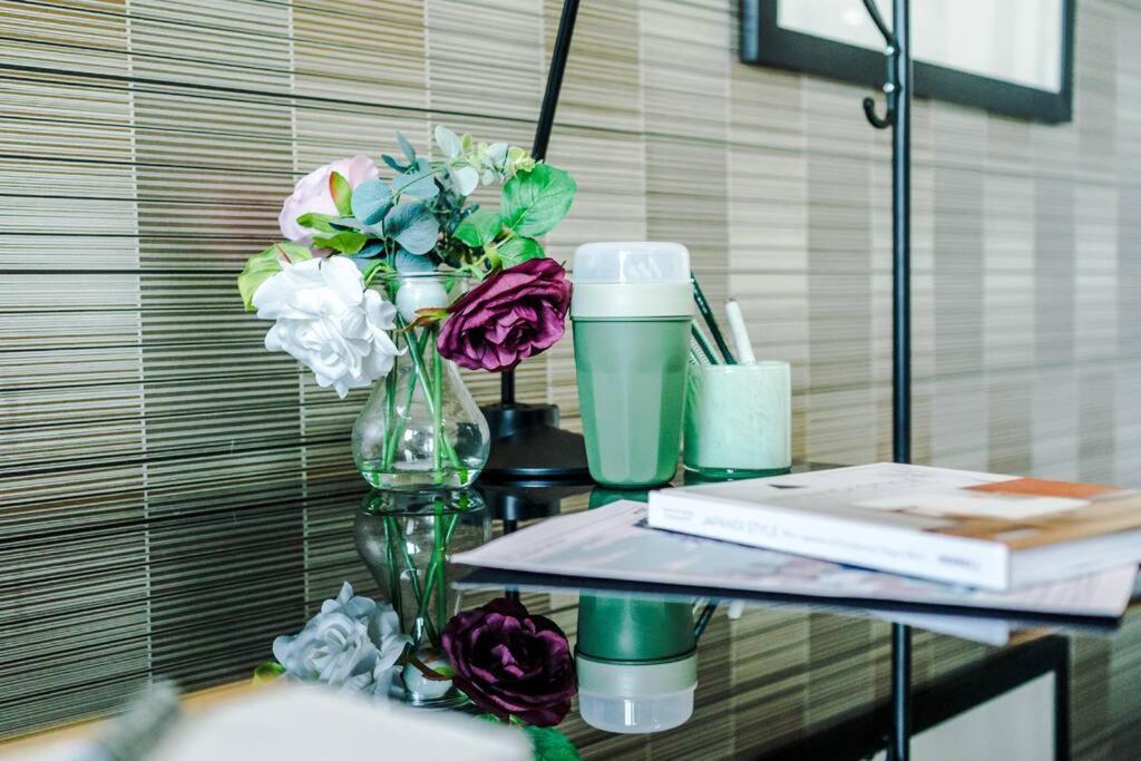 Stylish Townhouse Chester City Centre With Parking ภายนอก รูปภาพ